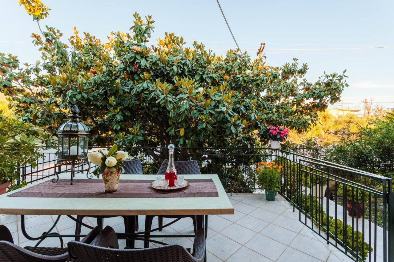 Stylish Seaside Home - Fully Equipped, Big Terrace Каламата Экстерьер фото